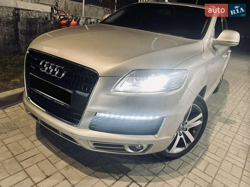 Внедорожник / Кроссовер Audi Q7 2007 в Нижней Апше