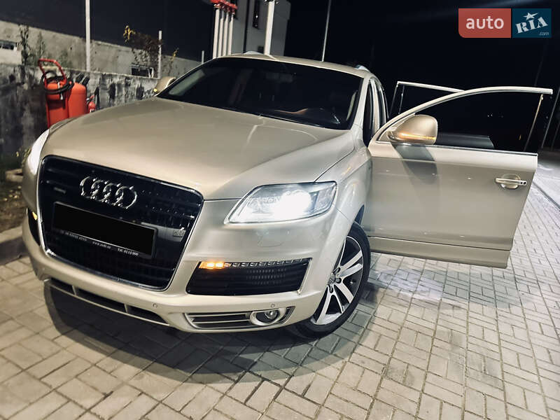 Внедорожник / Кроссовер Audi Q7 2007 в Нижней Апше