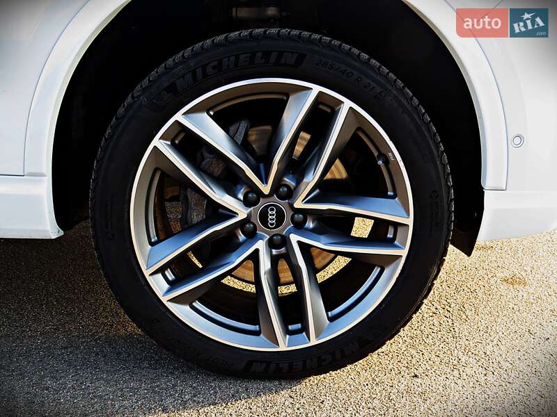 Позашляховик / Кросовер Audi Q7 2016 в Черкасах