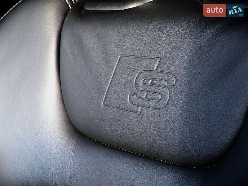 Позашляховик / Кросовер Audi Q7 2016 в Черкасах