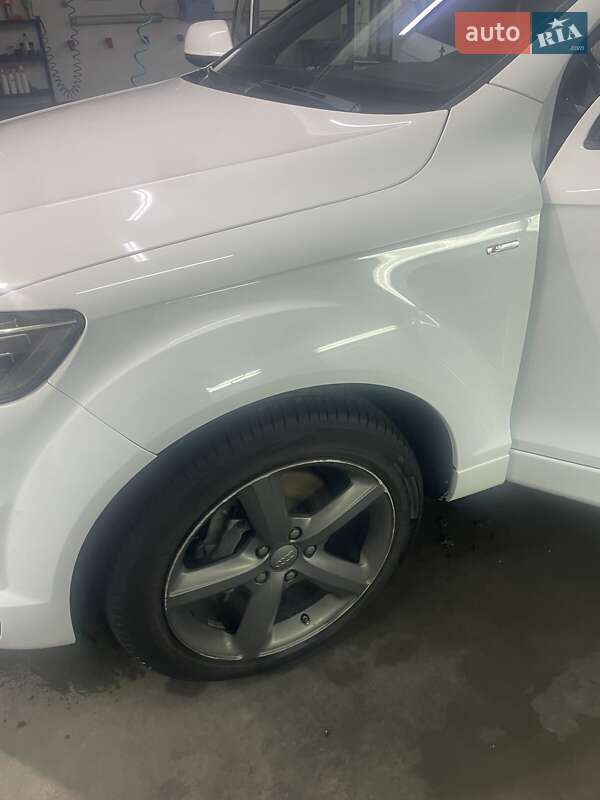 Позашляховик / Кросовер Audi Q7 2013 в Полтаві