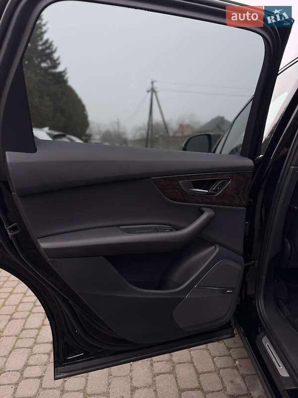 Позашляховик / Кросовер Audi Q7 2019 в Тернополі