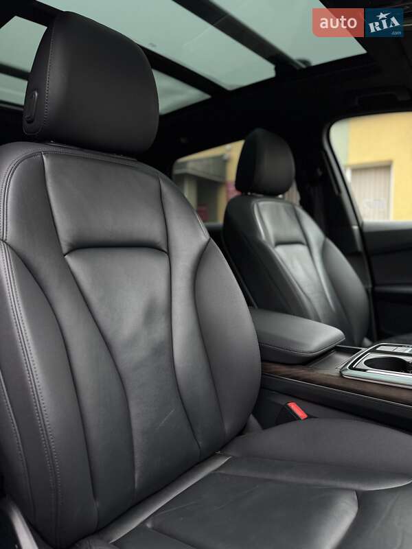 Позашляховик / Кросовер Audi Q7 2019 в Тернополі