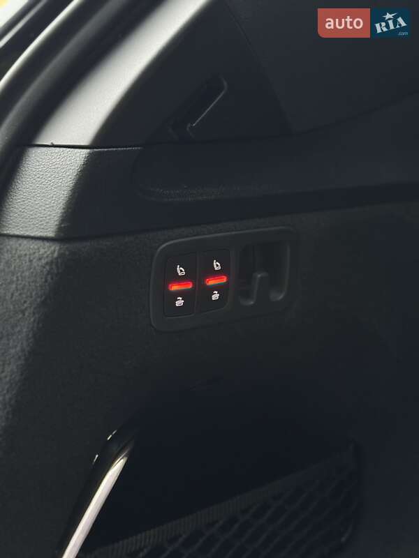 Позашляховик / Кросовер Audi Q7 2019 в Тернополі