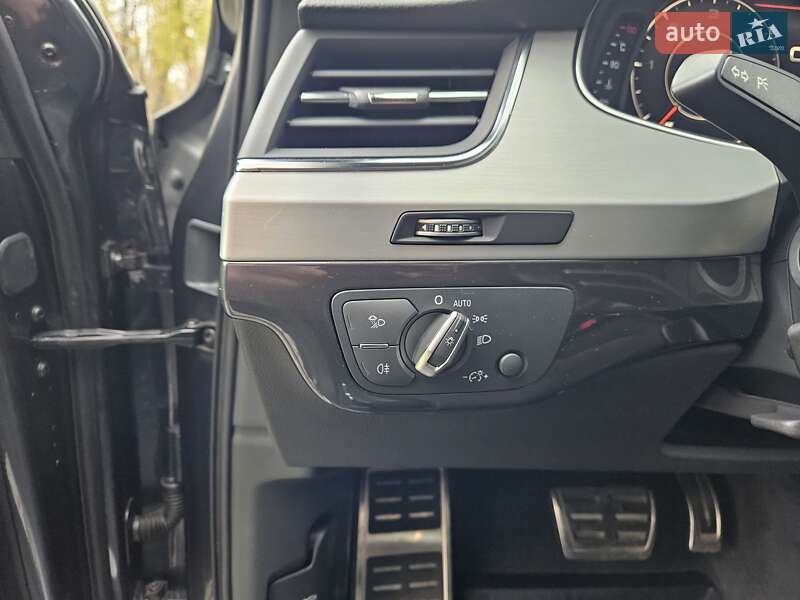 Внедорожник / Кроссовер Audi Q7 2019 в Киеве