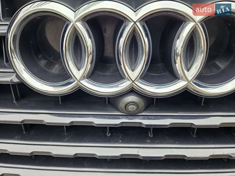 Внедорожник / Кроссовер Audi Q7 2019 в Киеве