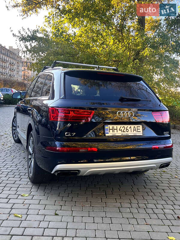 Позашляховик / Кросовер Audi Q7 2017 в Одесі