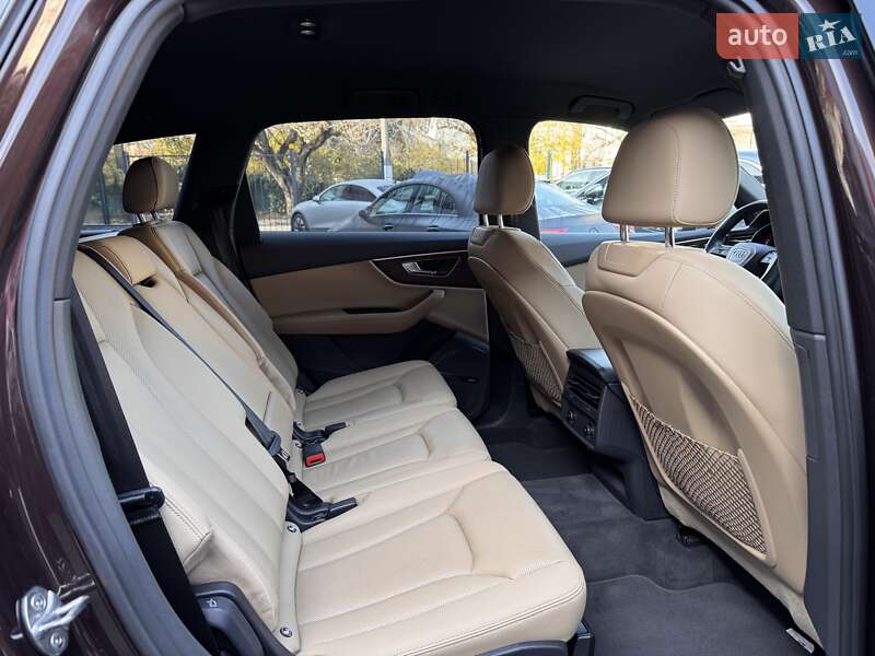Позашляховик / Кросовер Audi Q7 2020 в Одесі