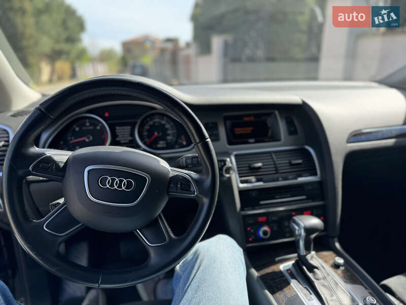 Позашляховик / Кросовер Audi Q7 2014 в Львові