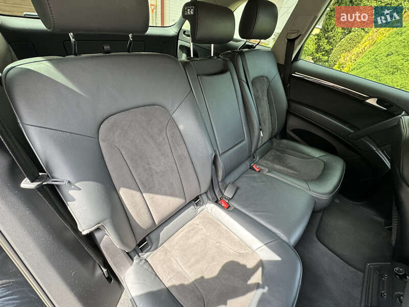 Позашляховик / Кросовер Audi Q7 2014 в Львові