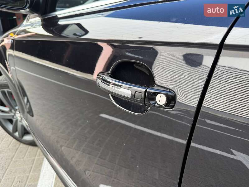 Внедорожник / Кроссовер Audi Q7 2015 в Киеве