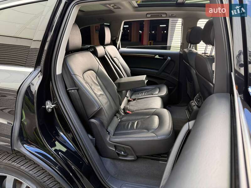 Внедорожник / Кроссовер Audi Q7 2015 в Киеве