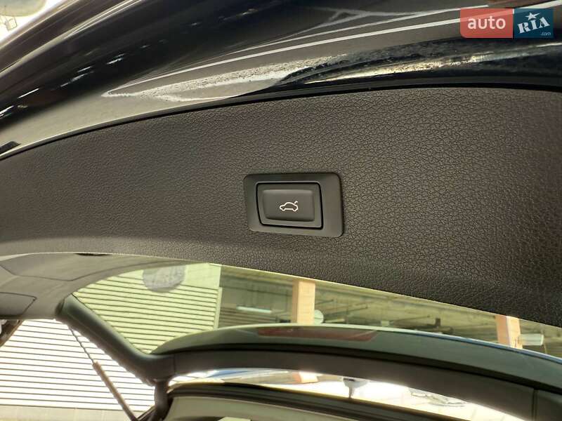 Внедорожник / Кроссовер Audi Q7 2015 в Киеве