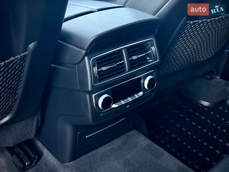 Позашляховик / Кросовер Audi Q7 2017 в Києві