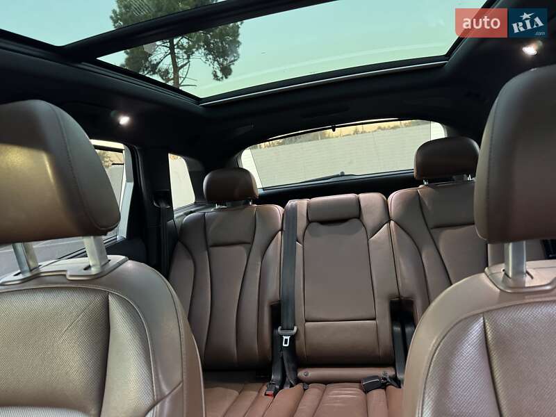 Внедорожник / Кроссовер Audi Q7 2016 в Киеве