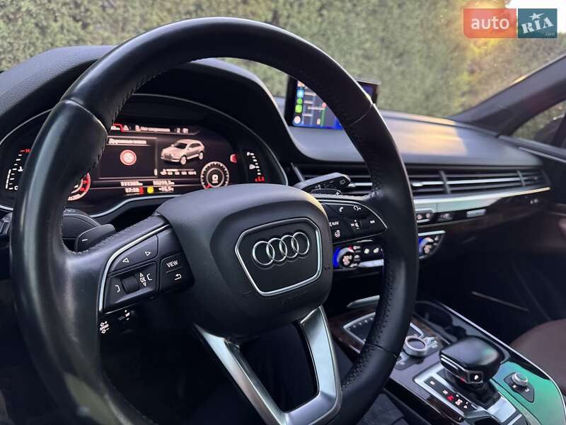 Внедорожник / Кроссовер Audi Q7 2016 в Киеве
