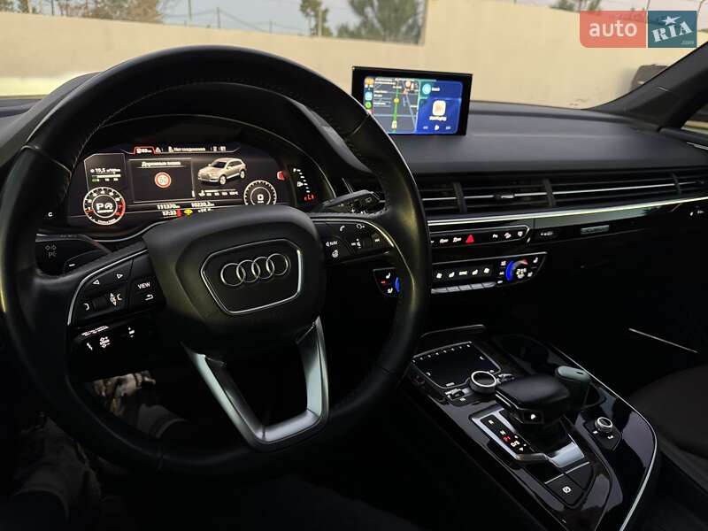 Внедорожник / Кроссовер Audi Q7 2016 в Киеве