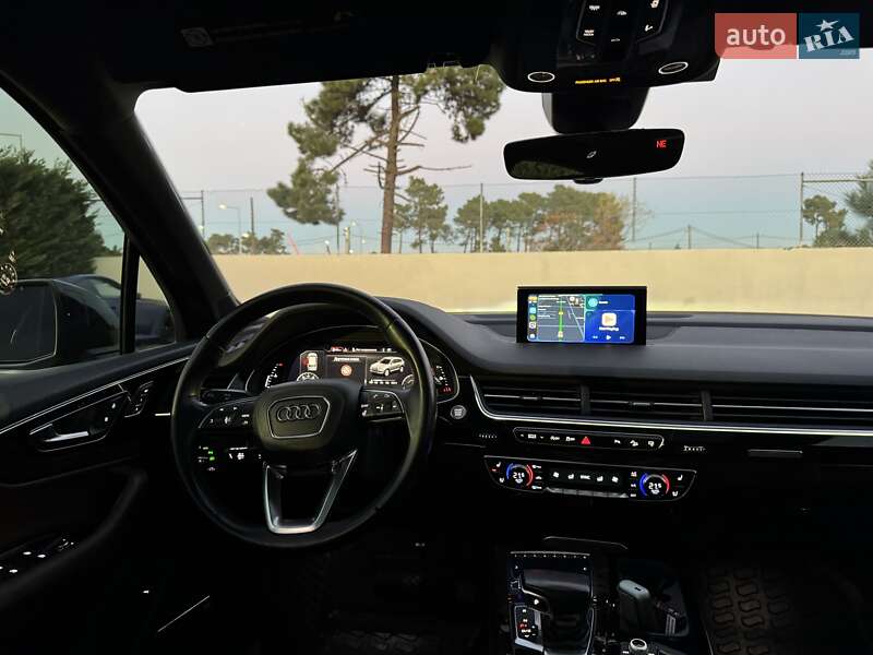 Внедорожник / Кроссовер Audi Q7 2016 в Киеве