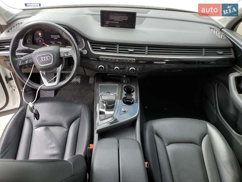 Внедорожник / Кроссовер Audi Q7 2017 в Киеве