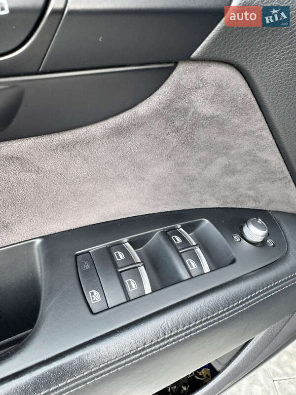 Позашляховик / Кросовер Audi Q7 2015 в Львові