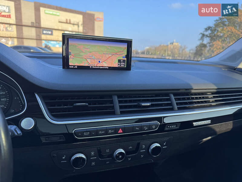 Позашляховик / Кросовер Audi Q7 2015 в Харкові