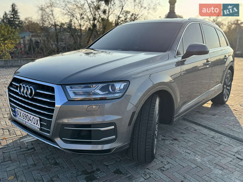 Позашляховик / Кросовер Audi Q7 2015 в Харкові