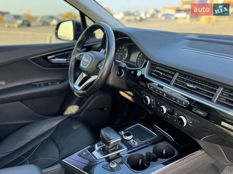 Позашляховик / Кросовер Audi Q7 2015 в Харкові