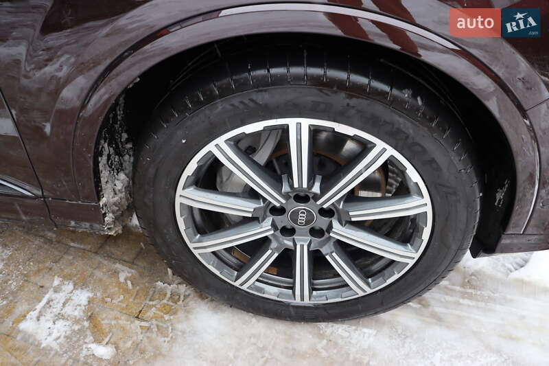 Внедорожник / Кроссовер Audi Q7 2022 в Львове