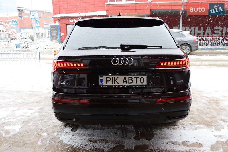Внедорожник / Кроссовер Audi Q7 2022 в Львове