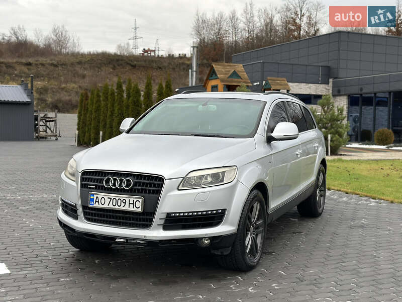 Внедорожник / Кроссовер Audi Q7 2006 в Сваляве