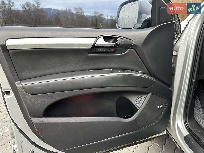 Внедорожник / Кроссовер Audi Q7 2006 в Сваляве