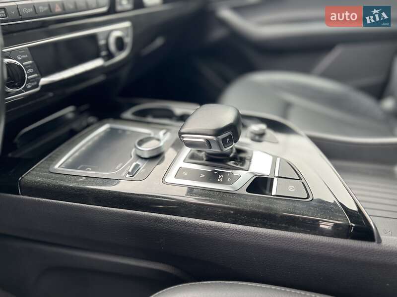 Внедорожник / Кроссовер Audi Q7 2018 в Дрогобыче