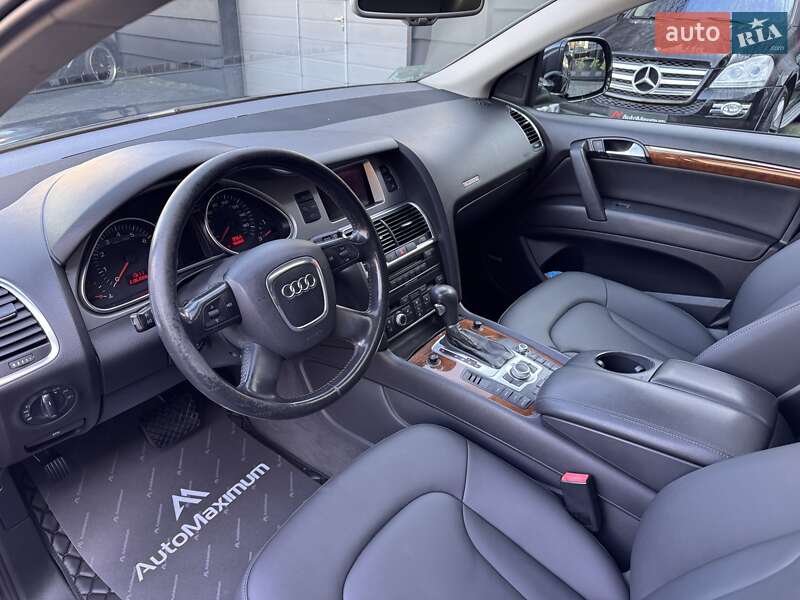 Внедорожник / Кроссовер Audi Q7 2007 в Одессе