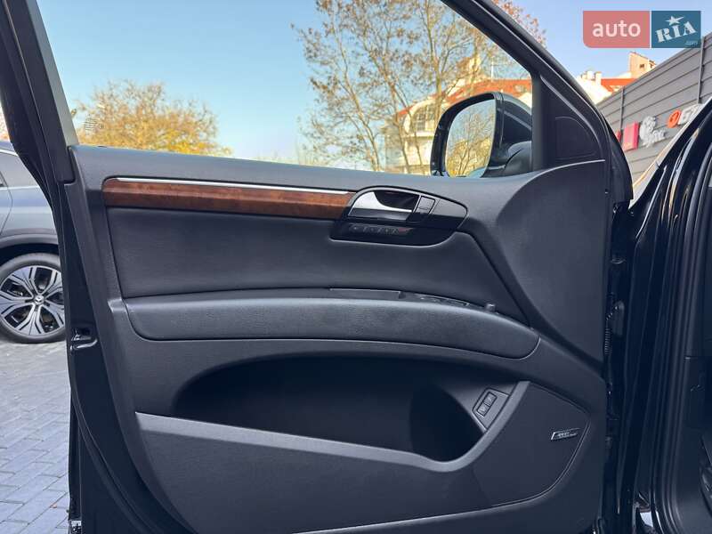 Внедорожник / Кроссовер Audi Q7 2007 в Одессе
