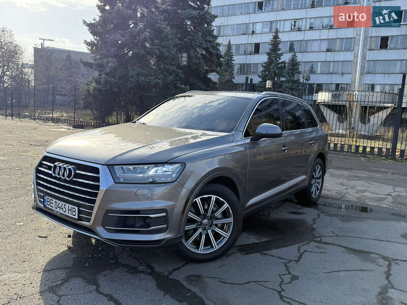 Позашляховик / Кросовер Audi Q7 2017 в Миколаєві