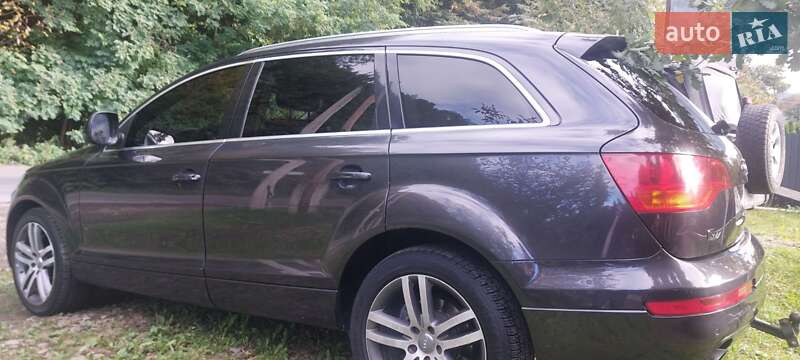 Внедорожник / Кроссовер Audi Q7 2006 в Тячеве