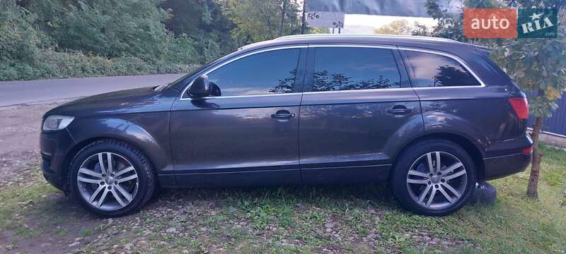 Внедорожник / Кроссовер Audi Q7 2006 в Тячеве