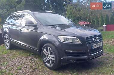 Внедорожник / Кроссовер Audi Q7 2006 в Тячеве