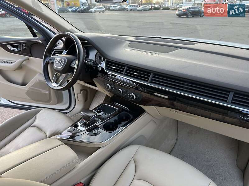 Внедорожник / Кроссовер Audi Q7 2017 в Полтаве фото 12 Внедорожник / Кроссовер Audi Q7 2017 в Полтаве
