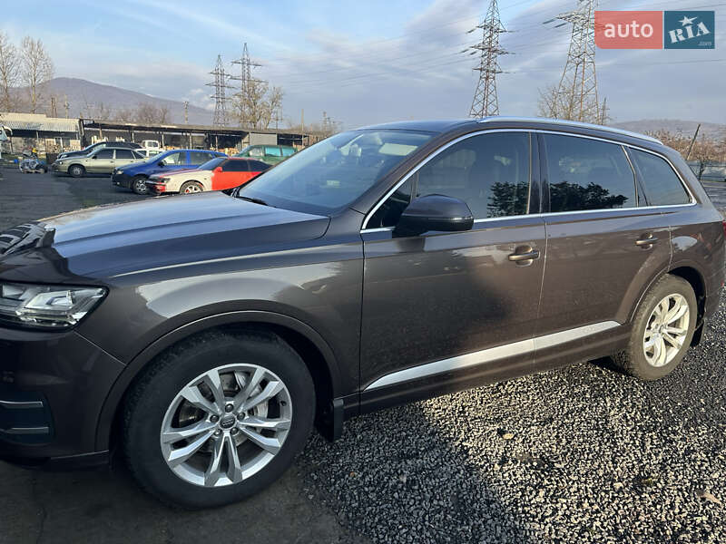 Позашляховик / Кросовер Audi Q7 2015 в Мукачевому