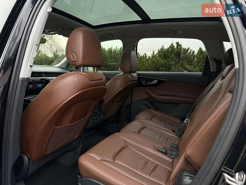 Внедорожник / Кроссовер Audi Q7 2017 в Киеве