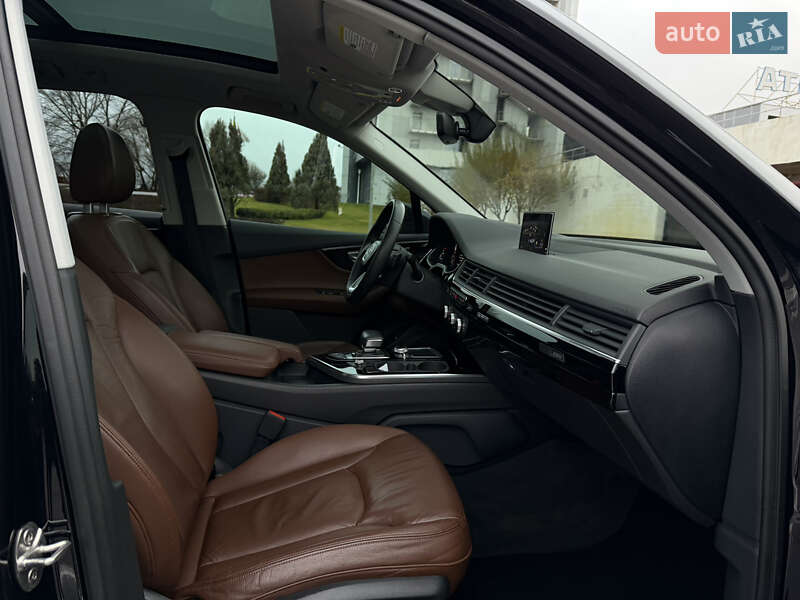 Внедорожник / Кроссовер Audi Q7 2017 в Киеве