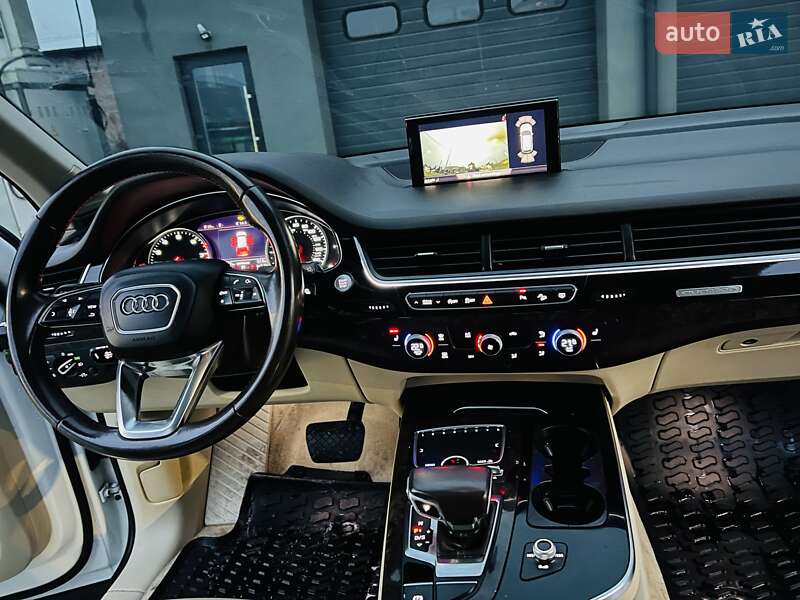 Позашляховик / Кросовер Audi Q7 2019 в Тернополі