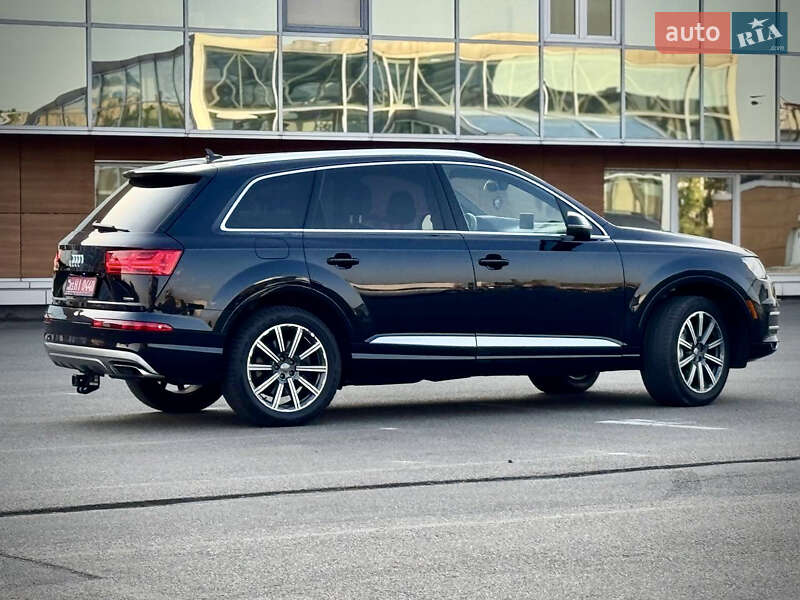 Позашляховик / Кросовер Audi Q7 2018 в Києві