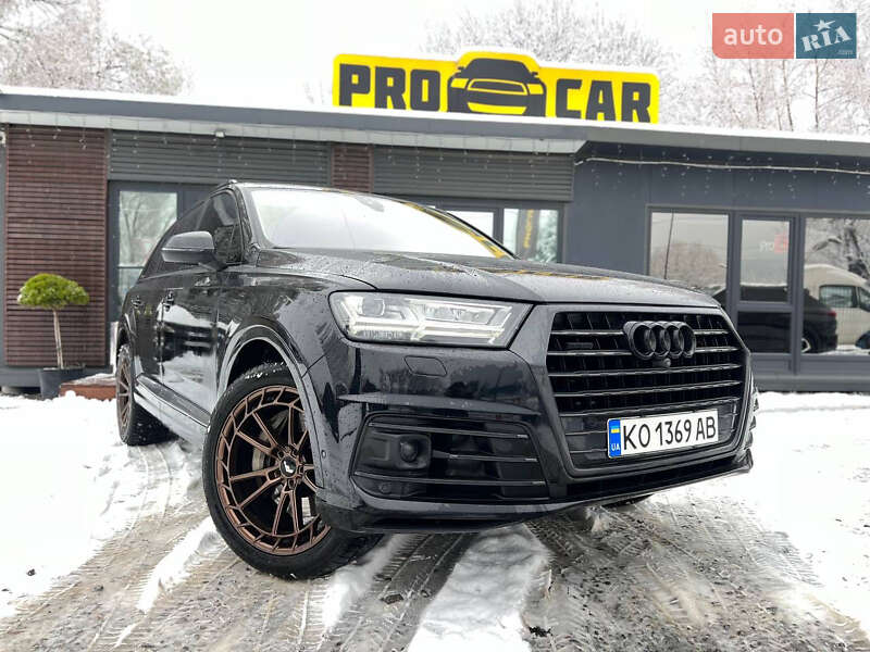Позашляховик / Кросовер Audi Q7 2017 в Львові