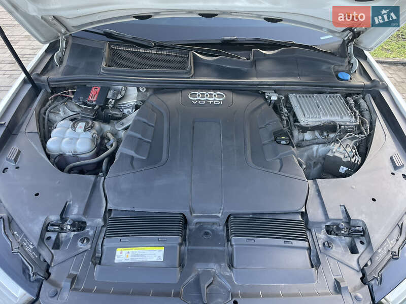 Позашляховик / Кросовер Audi Q7 2017 в Дніпрі