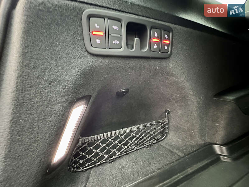 Внедорожник / Кроссовер Audi Q7 2016 в Киеве