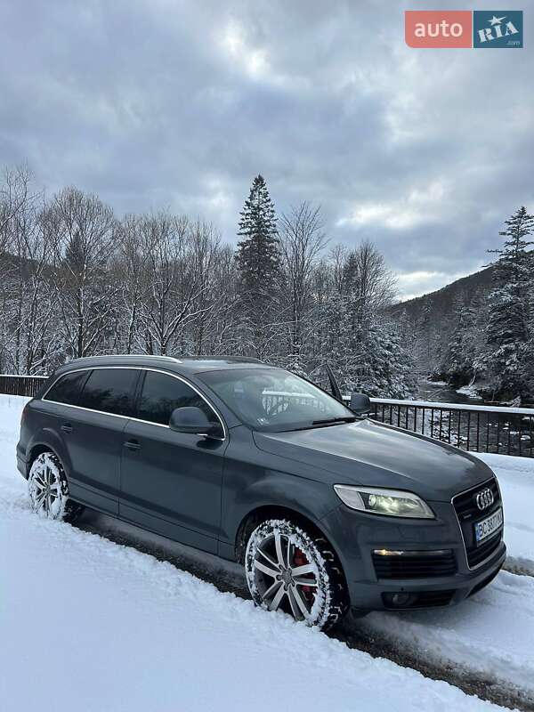 Позашляховик / Кросовер Audi Q7 2007 в Калуші