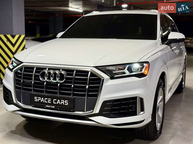 Позашляховик / Кросовер Audi Q7 2019 в Києві