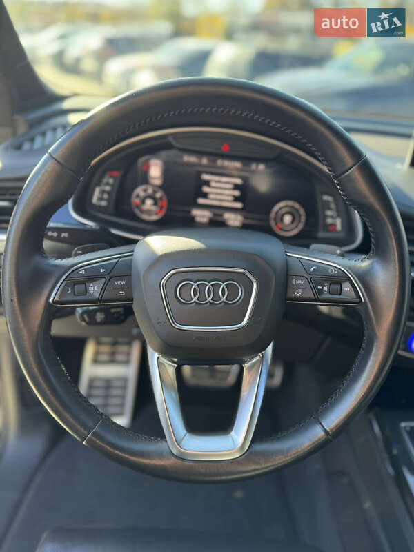 Внедорожник / Кроссовер Audi Q7 2016 в Тернополе